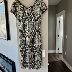 Black and Gold Sheath Midi Dress with Scoop Neck